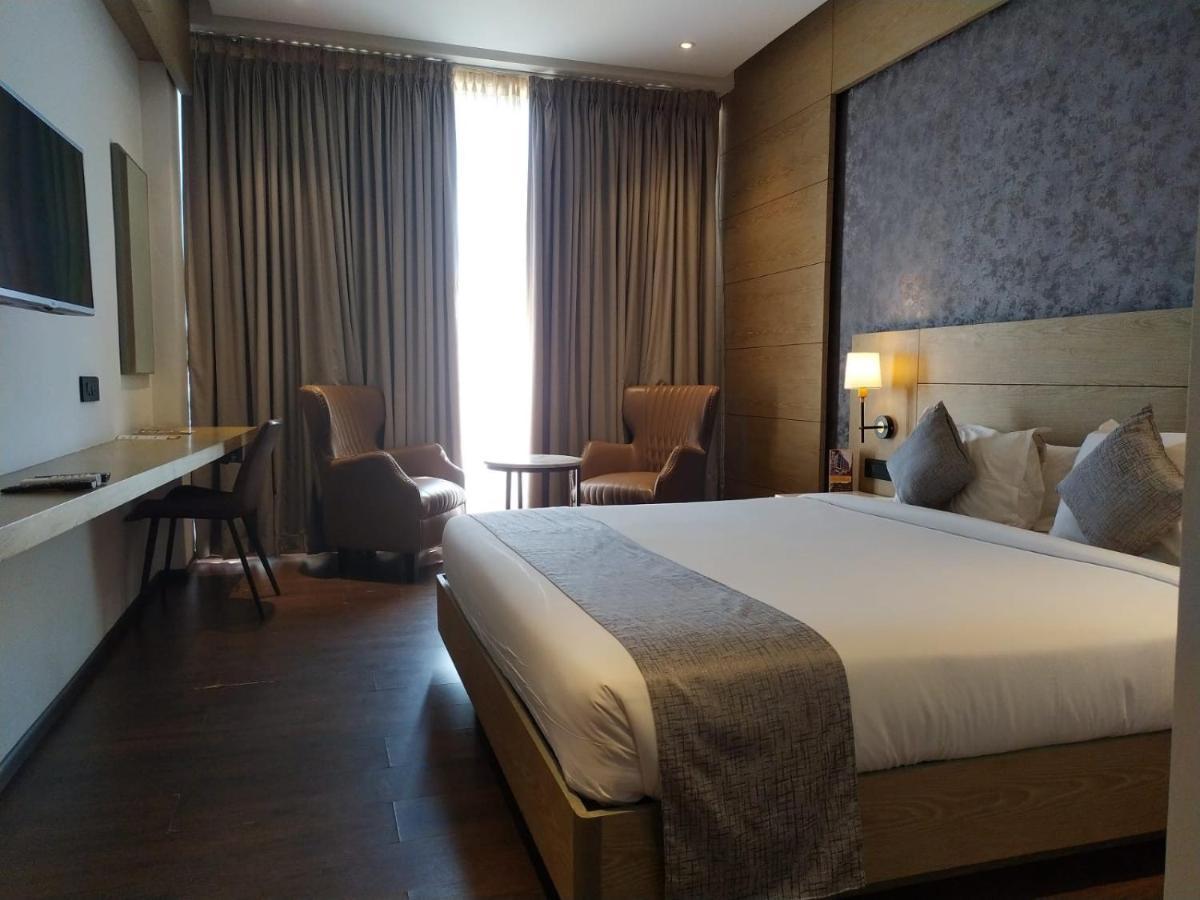 Mothimahal Residency Thrissur Hotel Kültér fotó