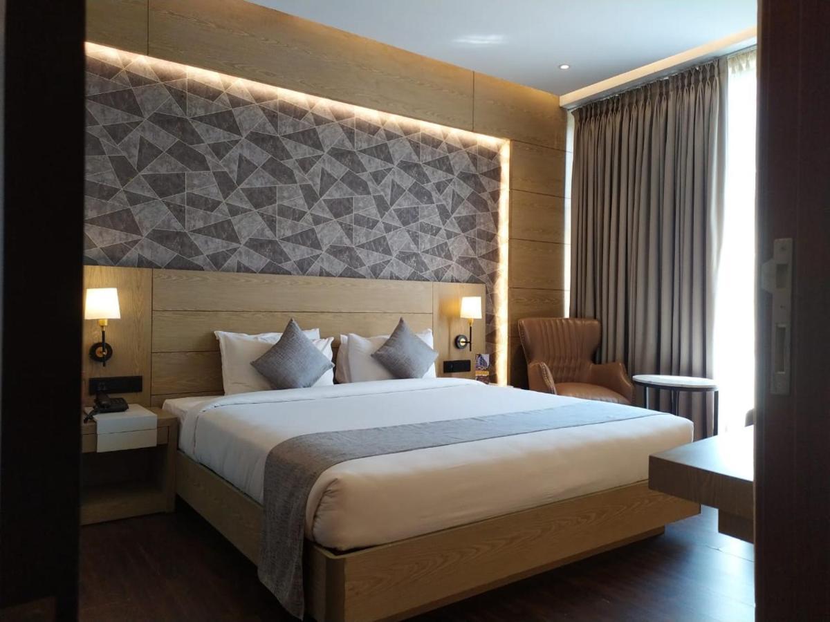 Mothimahal Residency Thrissur Hotel Kültér fotó